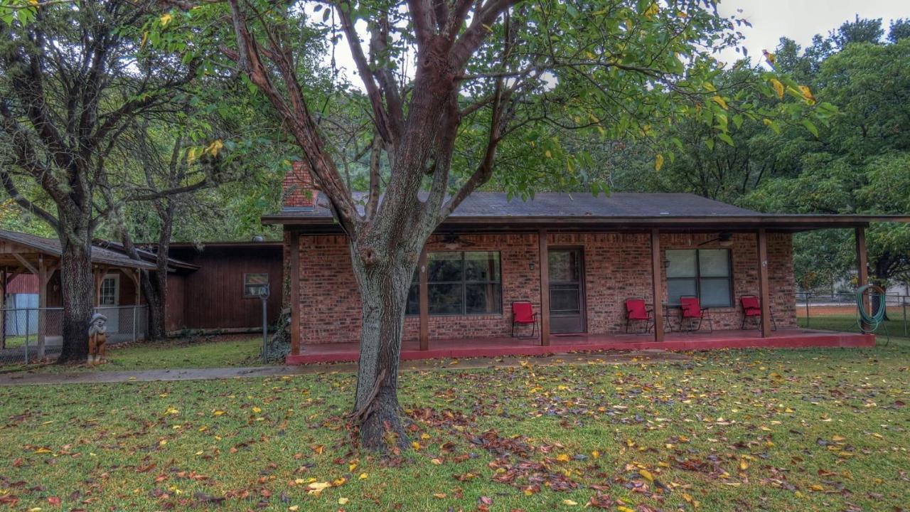 Riverstone Cabins Hotel Leakey Exterior foto
